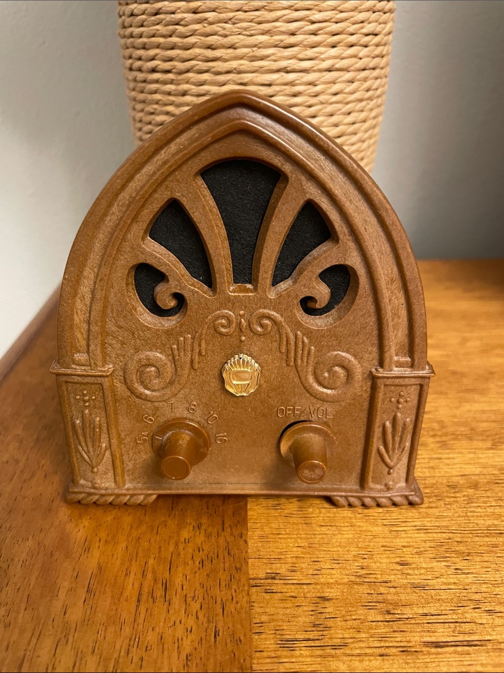 Vintage MCM Brown Mini Plastic Novelty Transistor AM Radio Cathedral Style Works